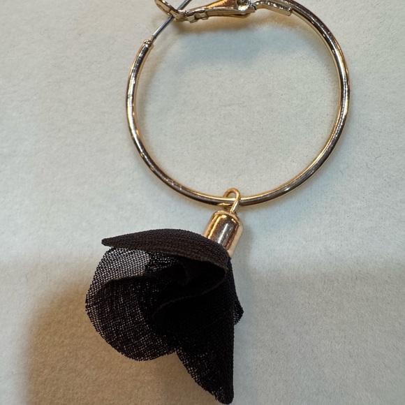 NEW nOir NYC Earrings 2 prs Gold Butterflies & Black Fabric Flowers Set - Picture 4 of 8